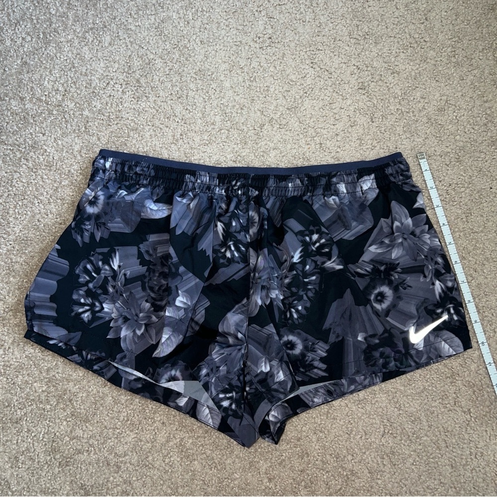 Nike Women’s Lined Running Shorts (Floral)